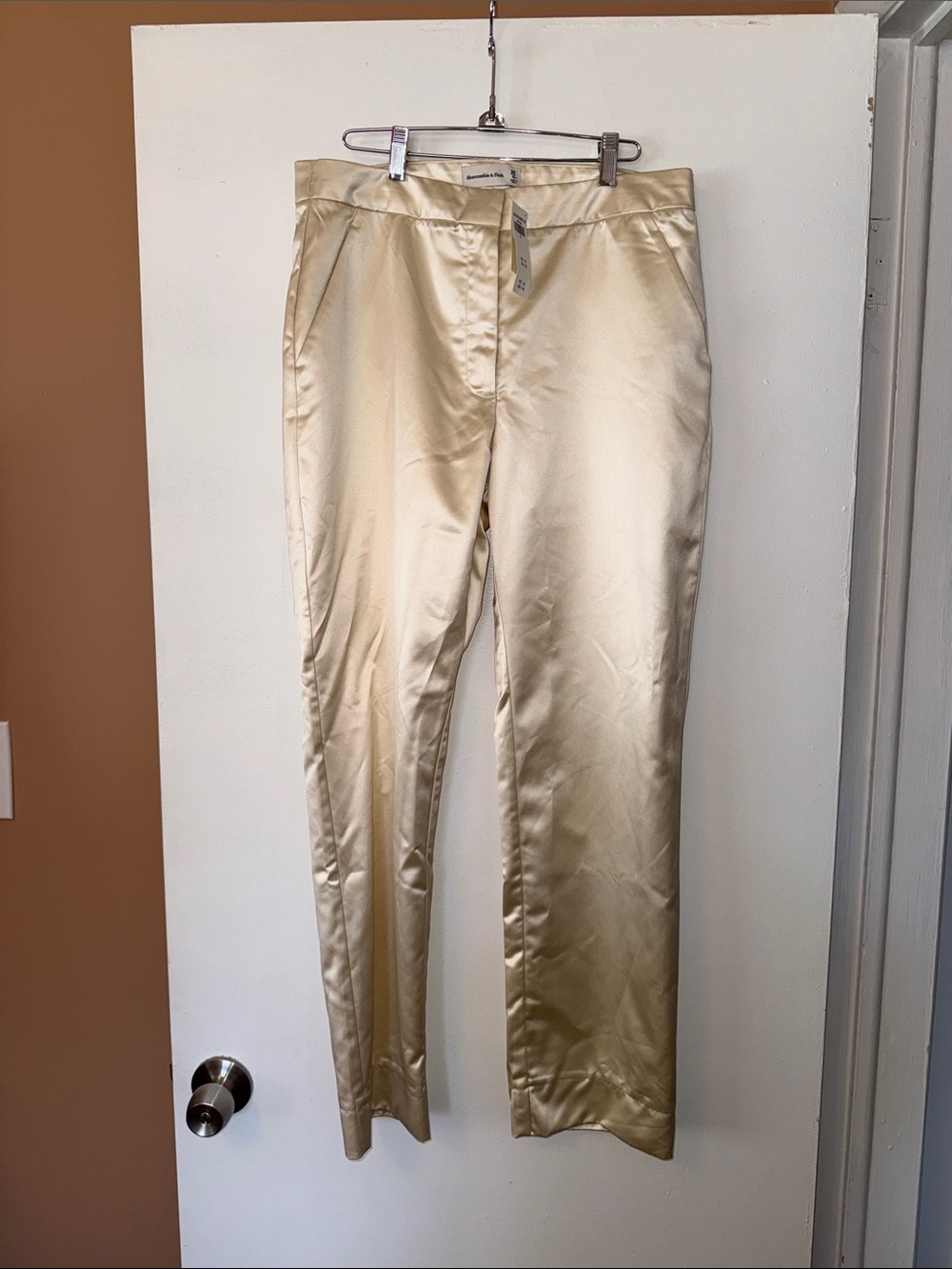 Abercrombie & Fitch Satin Dress Pants in Cream